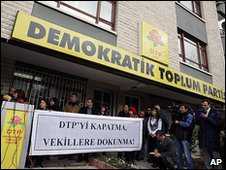 Turkish top court bans pro-Kurdish party