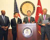 Economy Minister Ali Babacan speaking at the 29th Annual Conference on US-Turkish relations with Gary Locke (second from left), US Trade Representative Ron Kirk (L).