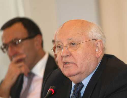 Gorbachev: Asia-Pacific to Be New Power