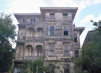 The Istanbul Provincial Administration handled the restoration work of Mirgün Köşkü, which is named after artist Ahmet Mirgün.