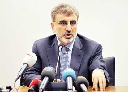 Energy Minister Taner Yıldız says Turkey’s debut nuclear plant will be the strongest building in the country. AA photo.