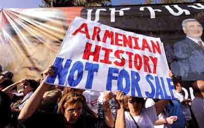 Obama vs Romney: Armenian American Community Pressures Candidates to Recognize 1915 Genocide by Ottoman Turkey