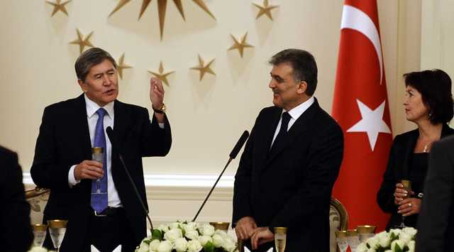 TBMM Genel Kurulu’na hitap eden Almazbek Atambayev, Türkiye Türkçesi kullandı. - Atambayev