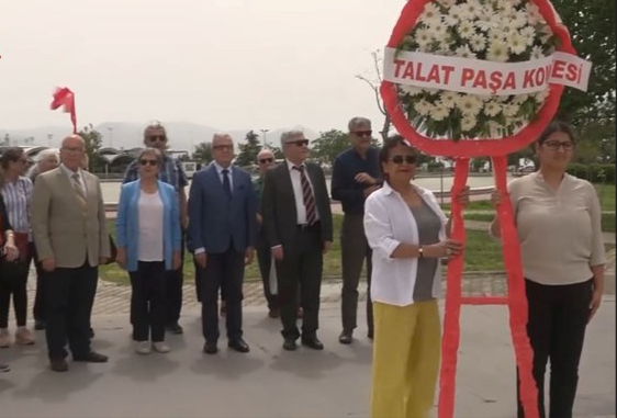 Anıta çelenk konulmasının ardından Talat Paşa Komitesi Başkanı Hasan Korkmazcan: - talat pasa komitesi