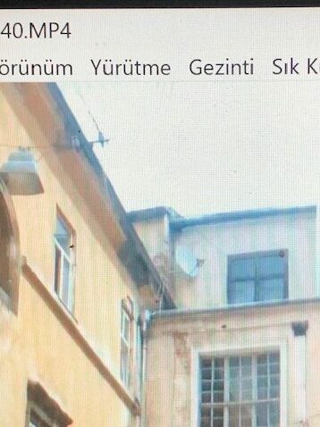 Merdiven tekerleğin bulunmasından sonra hayatımıza giren en önemli araçlardan birisidir. Yetişemediğiniz yere ulaşmanıza yardımcı olan bir araç. Aynı zamanda da inmemize yardımcı olur. Daha çok çıkmak için kulanılır - IMG 0949 edited rotated