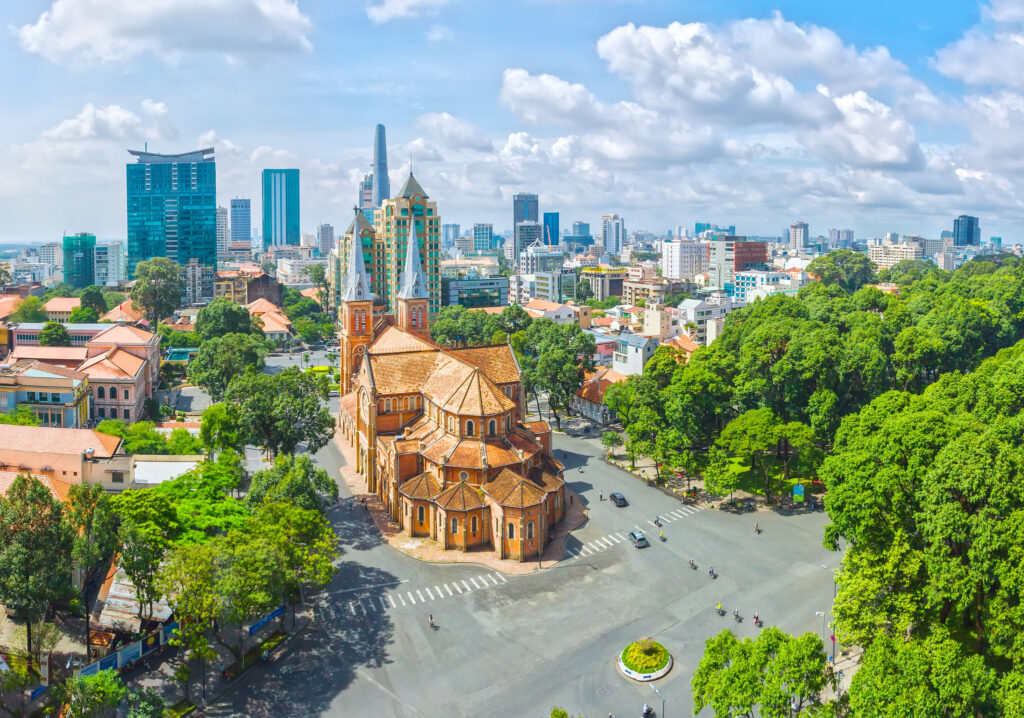 Vietnam dünya çapında çip şirketlerine kur yapıyor. Ülke, iyi eğitimli mühendisler ve düşük ücretlerle dikkat çekiyor. Peki patlamanın arkasında ne var? - Ho Chi Minh City Notre Dame Vietnam