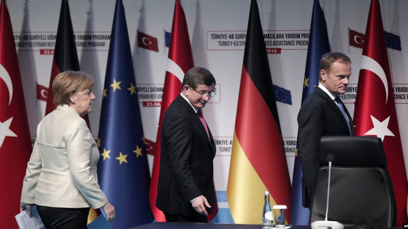 AB İLE GERİ KABUL ANTLAŞMASI, VİZESİZ AVRUPA, UNUTULAN HAKLARIMIZ  - turkiye avrupa birligi merkel davutoglu